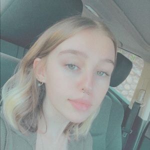 Meet your Posher, Casey